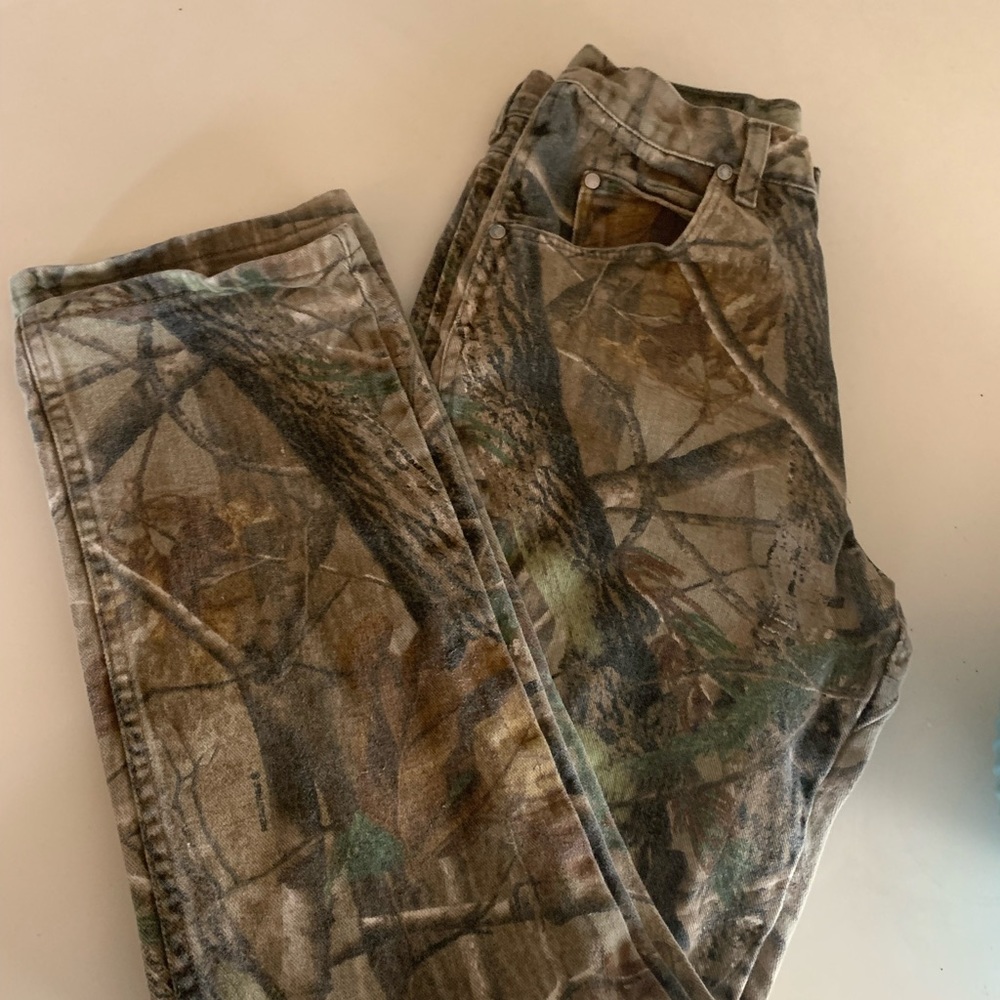 Wrangler pro-gear camp hunting pants. Y2K god’s favorite.